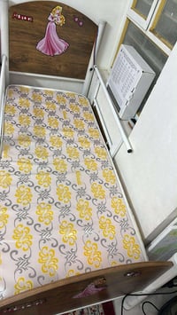 سرير • للبيع • سعر مناسب