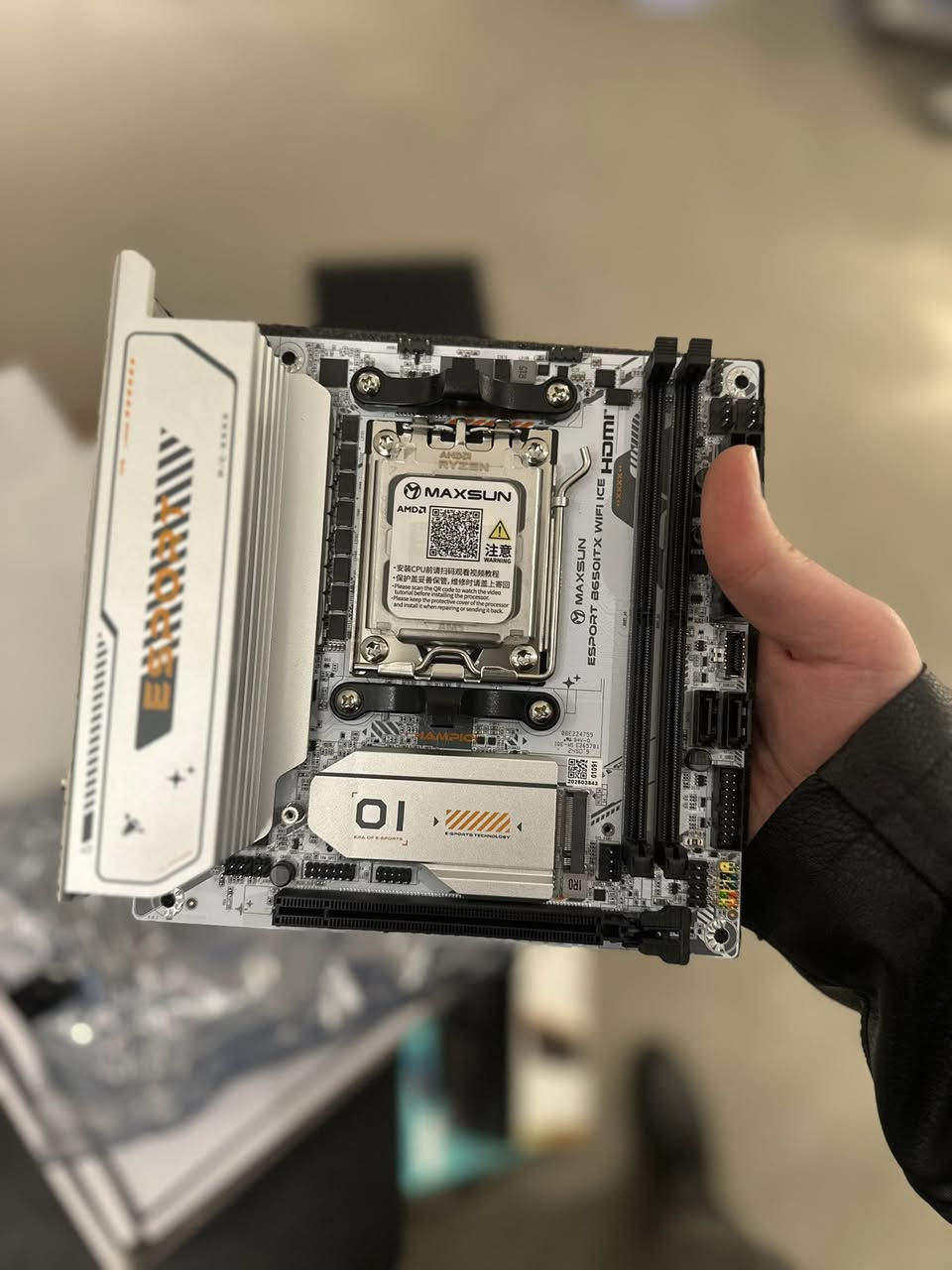 Maxsun B650 IAT WIFI ICE
جديد 
٢٣٠.٠٠٠


**إذا كنت صاحب هذا الإعلان وتريد حذفه لأي سبب، رجاءا أرسل رسالة إلى الدعم الفني**