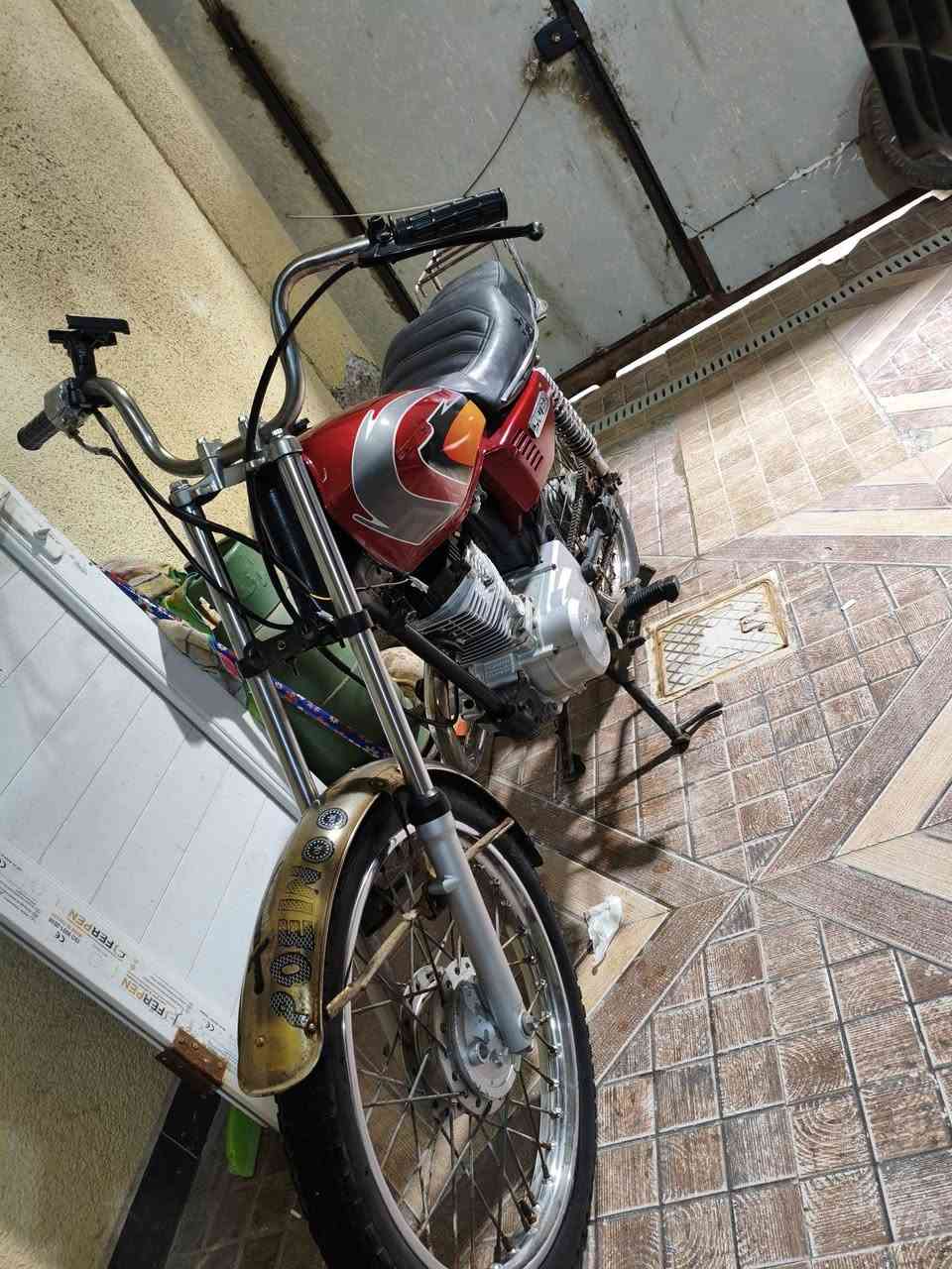 السلام عليكم شباب دراجه للبيع سي جي نامه تعمير مكينه ما مفتوحه دراجه جاهزه ضفيره مكاني البصره التنومه السعر 425 وبيها مجال حك الجيه فدوه الموشراي لا يراسل رقمي ***********
