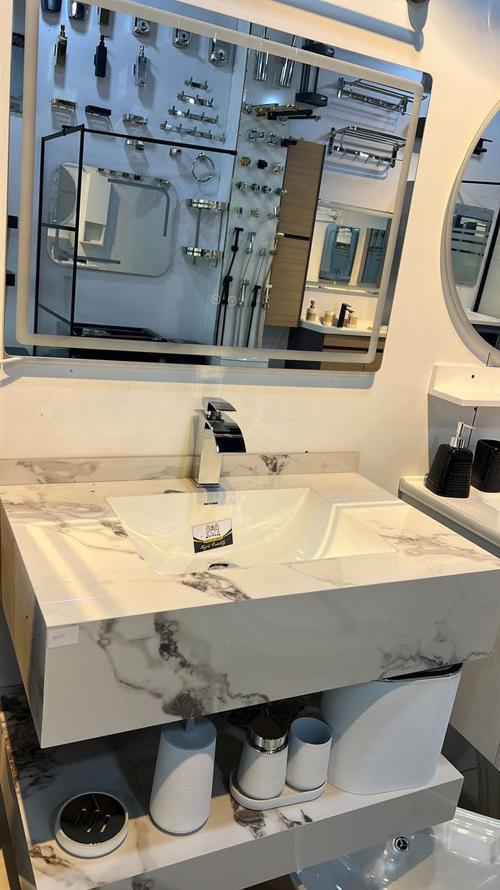 تعلن محلات العوادي عن تجهيز كافه مواد صحيات وسخانات وسيراميك وبناء وترميم اتصال ***********
