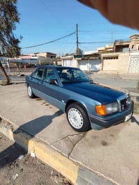 للبيع مارسيدس موديل 1992 حجم 190  مصبوغة عام جمالية  المحرك شرط بدون ص...