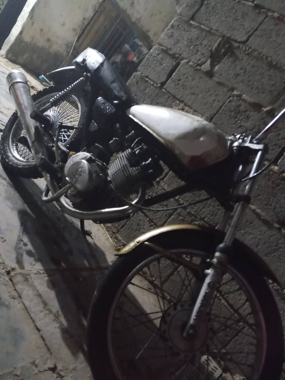 البيع 150شرط هندر واحد وشلعه ما نقصه اي شي تجي تشغل وتروح مكاني بغداد بوبشام رقمي ***********
