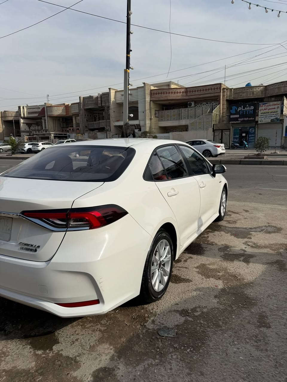 السلام عليكم 
للبيع كورلا 2023 وارد الصين رقم بغداد لون ابيض 
ماشيه 34 الف كيلو 
داخل احمر
بيها مكانين بارد 
مكان السيارة بغداد 
للاستفسار ***********
