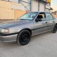 أوبل ١٩٩٠ • غيار عادي • بنزين