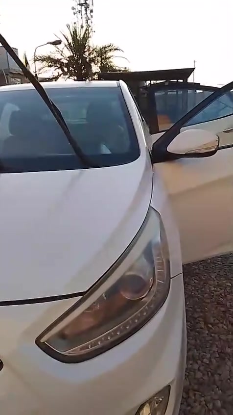 السلام عليكم... 
اكسنت خليجة موديل 2016 رقم بغداد الجديد باسمي 
محرك 1600 المرغوب دبل قطره/ فول موصفات/ فتحة سقف/ تحكم ستيرن جهتين/ شاشة تاب/  4 دسك امامي خلفي/ اشاير بالمري/ تحم تاير  /  مكفولة من الحادث والصبغ والتبديل وين مايعجبك افحص السيارة على ايدي 
من هي زيرو  السعر 105 وبيه مجال خابر وتدلل احوان إذا مايعجبك السعر اعبر المنشور لان كلشي اكو بالسوك  والف عافية للياخذه ***********  مكان السيارة حي البنوك

