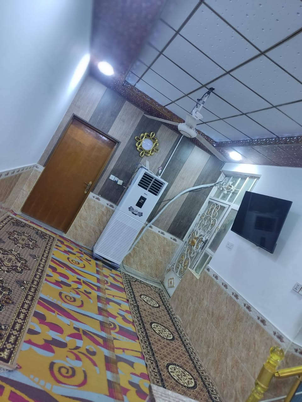 ياالله مكتب الجبوري للعقار بلخدمه ***********
دااار للللبيع مساحه 100متر حي ميسان قطاع76الشريط شارع 10خلف شارع العام طابقين 3غرف نوم 2صاله استقبال صحيات عدد 3الغرف اسويت 
صب كونكريت درجه اولى سعر 150مليون مع المجال الاستفسار والاتصال وات ساب بلخدمه ***********
