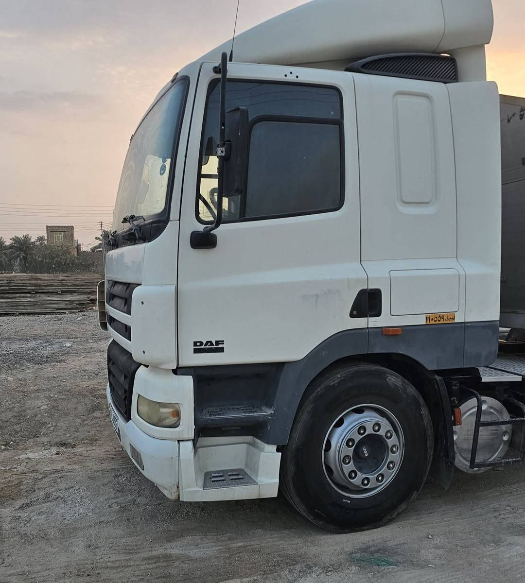 داف موديل 2002 للبيع بس راس مربوط صهريج قمره ماكينه شاصي كفاله ضخم تاير جديد صار شهر شادهن سنويه هزه جديد 2030 بسم عربي شرط مداور او وكاله ***********
