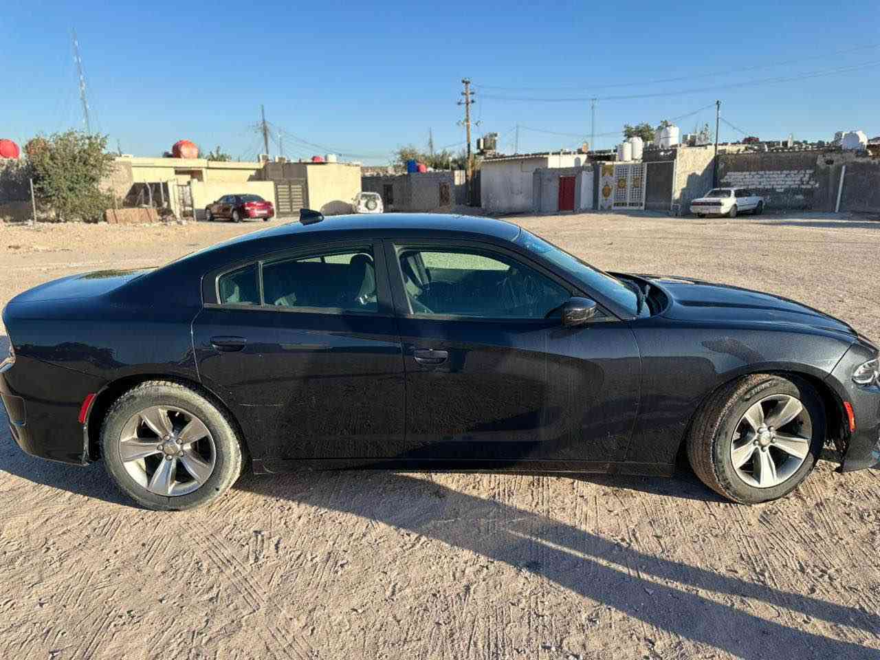 جارجر 2016
مكفوله  من ضربه وصبغ فقط تبديل بنيد بدون حادث
سونار موجود بصور
رقم مثنى راعيه بالبصره مواصفات عاديه 
مكان سياره بالبصره 
للستفسار اتصال ‭0783 848 2842‬
وتساب.   *********** الزبير, البصرة
