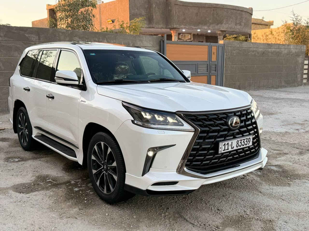 ***********
***********لكزز موديل 2021  ( كورو )رقم بغداد نكليزي بسمي سنويه 31 هزه جديده مكفوله كفاله عامه من الضربه والصبغ والتبديل والشخط والرصعه والبارد مكينه كير شرط تخم تاير اصلي  زيرو ماشيه 80الف  السعر 860 وبيه مجال حقيقي سياره زيرو استخدام شخصي
