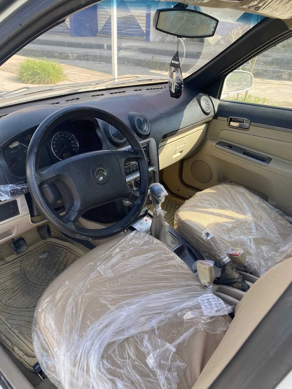 سي كي ٢٠١٢ بيها جملغين الامامي والخلفي بدون دواخل طختهتا خفيفة سيارة حلوة ع وضع شركة صفاحها صافية كاعده سيارة كابون بيها محرك وكير شرط سعر ٥٦ بي مجال قليل شراي اتصل مكلف بنشر ***********
