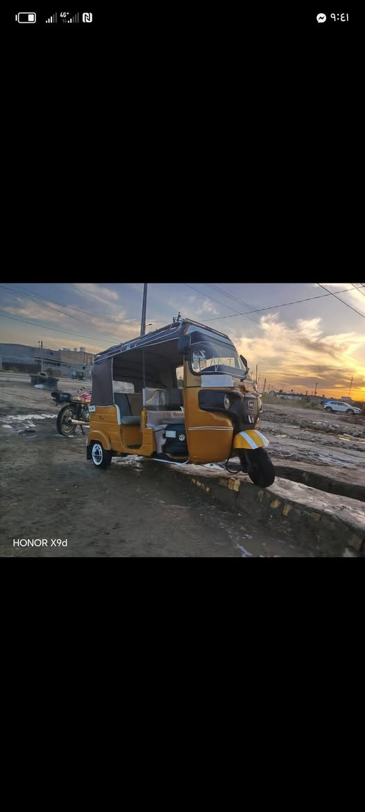 للبيع مديل ٢٠ شهر ١٢ يعني طالعه بل ٢١ رقم وسنويه مكاني القاسم تكتك حلوه كفاله بس لغد معمره سعره بلاش ***********
