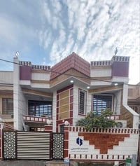 🏠دار سكن للبيع🏠 ___ ⭕العنوان : حي الجامعة ⭕ موقع مميز جدا 💯_ قرب مدرسة...