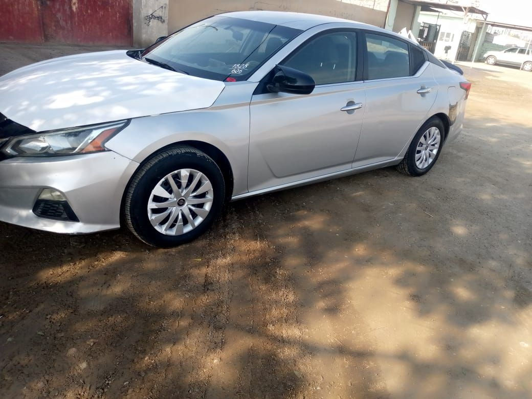 السلام عليكم ورحمه الله وبركاته 
نيسان التيما
2019
S
ماشيه 108 مايل
صور السياره والسونار بالمنشور
وكلشي واضح
رقم سليمانيه الجديد 
شررط التحويل
گير محرك تبريد تدفئه كهربائيات كله بشرررط
تشغيل عن بعد
بصمه
كشن كهرباء
حجر 
صور السياره والسونار بالمنشور
السعر 134 وبيه مجال بسيط للشراي الجاد
مكانه ديالى الخالص
الخاص مفتوح
للاستفسار ***********
