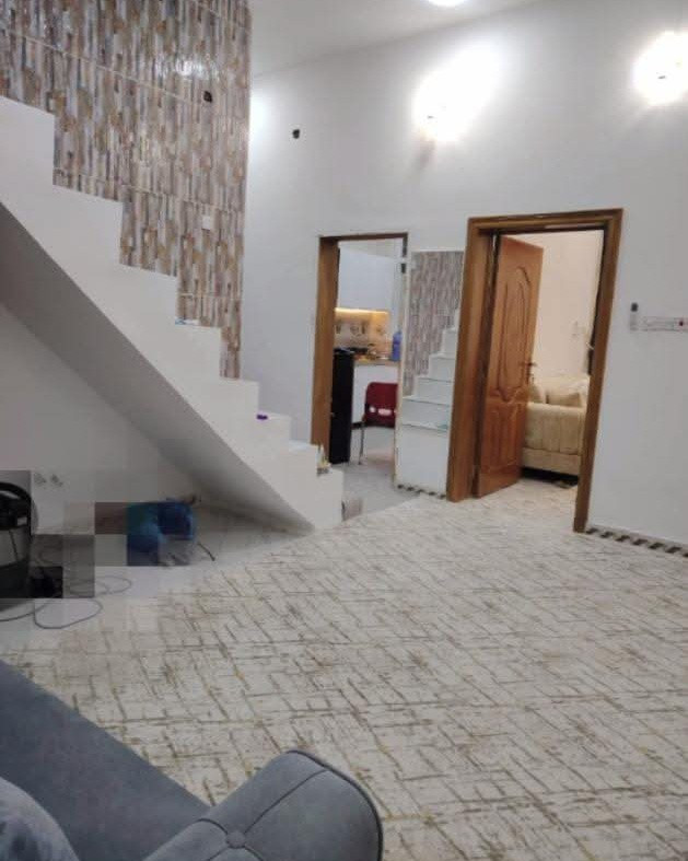 ♕ بسم الله الرحمن الرحيم اللهم صلِّ على محمد وآل محمد ♕

🏠  :#منزل_للبيع_طابق_واحد 

🌐  :#الموقع_حي_النفط_الزراعي_سند_25

📐  :#المساحة_100_متر 

🏗  :#البناء_كونكريت_مسلح_سنة_2023

🛣  :#شارع_المنزل_11_متر 
ــــــــــــــــــــــــــــــــــــــــــــــــــــــــــــــــــــــــــــــــــــــــــــــــــ

           #تـــــــــــفـــاصيـــــــــل_اكـــــــثــــــر 

غرفة نوم 1  + صاله  + مطبخ + استقبال + طارمه

+ حمامات داخليه وخارجية 

ــــــــــــــــــــــــــــــــــــــــــــــــــــــــــــــــــــــــــــــــــــــــــــــــــ

#ملاحظه_الاثاث_تباع_مع_المنزل 

💰  : سعر مناسب جداً 

📲  : #الاستفسار_اكثر_الاتصال_على_الرقم 

📞  : ‏‪0788 251 8491‬‏  واتساب سجاد ابو مهيمن 

#ملاحظه_ لعرض عقارك ماعليك سوى مراسلتنا 
عبر بريد 📩الصفحة او عبر الواتساب📲
{{👍#تابع_الصفحة لتصلك عروض مكتبنا 🫰🏛}}•
