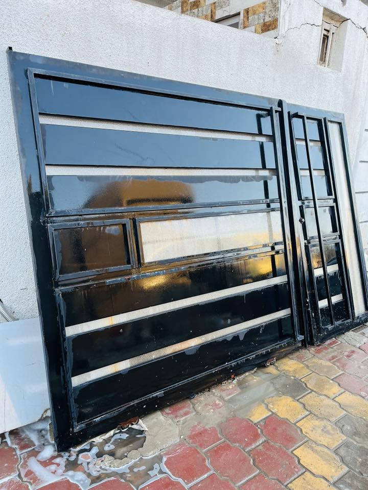 السلام عليكم باب سلايت تزكام ثقيل نضيف كلش طول ٢ متر العرض ٣متر السعر ٤٠٠ مكاني واسط رقمي ***********
