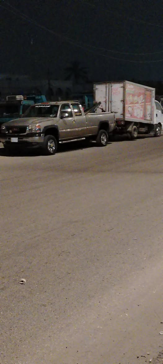 السلام عليكم جمسي للبيع موديل 2001الرقم بغداد بالسنويه كرين انقاذ كير 1000مكينه 5300قماره وربع مكان سياره حله السعر 110الاستفسار على الرقم***********
