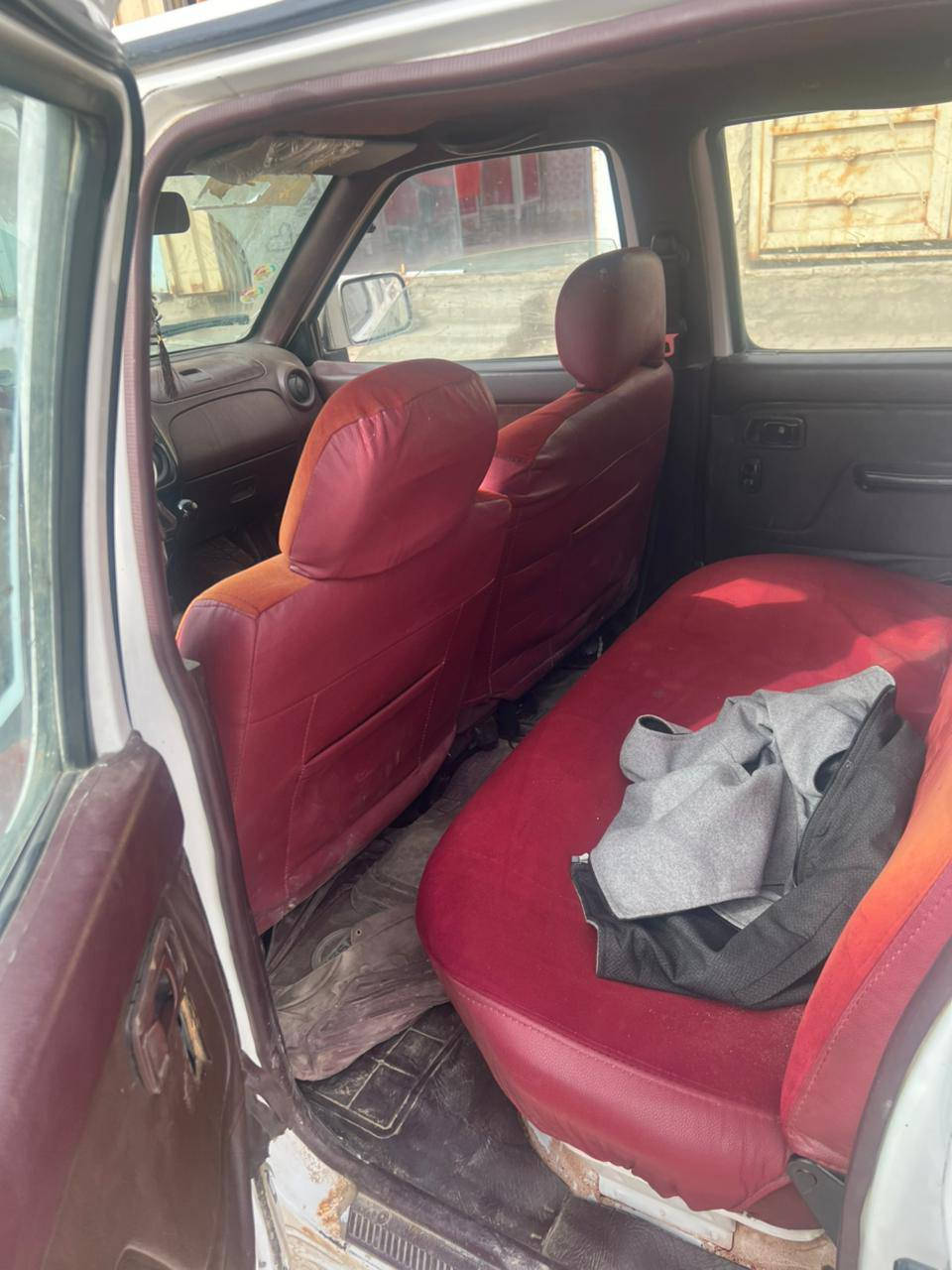 سلام عليكم نيسان لبيع موديل 2013 سعر 125وبيه مجال ***********
