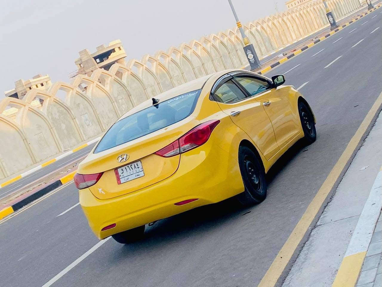 السلام عليكم للبيع هونداي النترا موديل 2013 وارد امريكي بيه تبديل جاملغ امامية فقط بدون داخل شرط والباقي مكفول كفاله عامه من ضربه وتبديل كله ليبل واحد السياره هزه جديده موصفات تحكم تدفه بل كشنات  داخل بيجي مكينه 1800 دوش ما مفتوحه سنويه لغايه 27 مصفره هيه وغرمات السياره جديده حيل وجاهزه شرط احله من صور اي نقص مابيه سياره كير مكينه حداديه تخم تاير تبريد السعر 105 بيه مجال بسيط لاستفسار اكثر لاتصال على الرقم *********** مكان السيارة كربلاء
