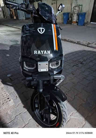 السلام عليكم دراجة ريان ٦ باتري مسافة شحنة واحدة تمشيك ٨٠ كيلو وسرعه ٨٠ دراجة اخذتها جديد واريد ابيع او مراوس بانزين مرقم *********** واتساب موجود سعر البيع مليون وبيها مجال عنواني بغداد الحرية
