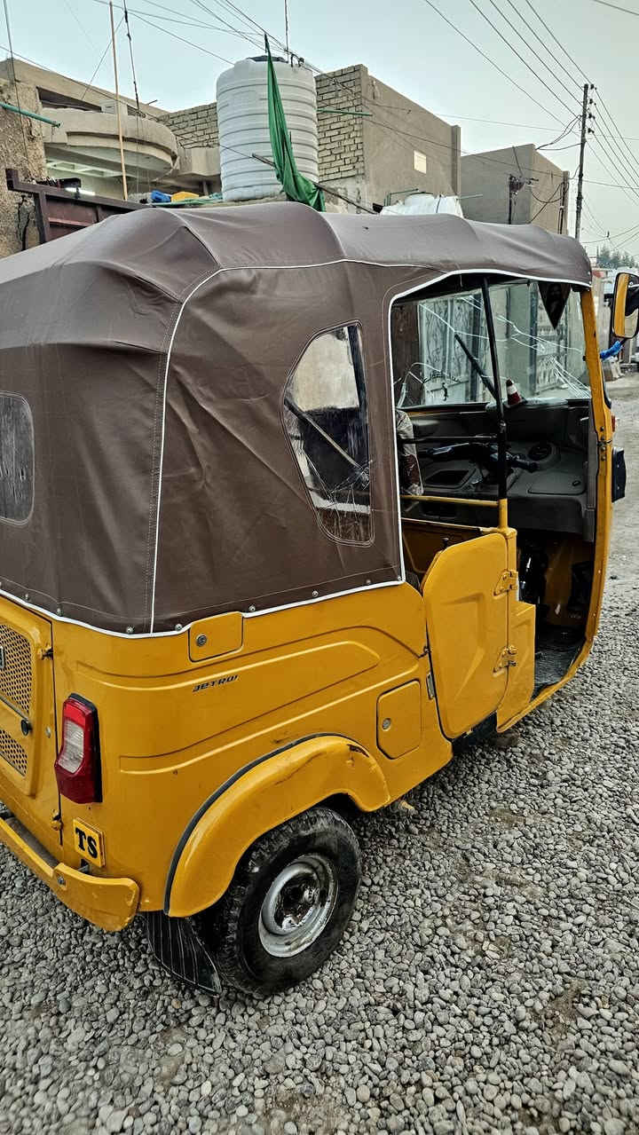 السلام عليكم تكتك لبيع 2021 رقم وسنويه محرك  لاتنقيص ولاتبخير مكاني بغداد حي النصر 
السعر 7 ملاين وبيه مجال الاستفسار ***********
