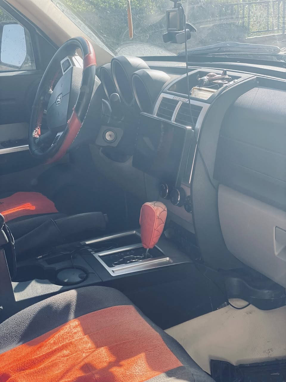 دوج نترو
موديل 2007

المواصفات 

1-كير محرك جديد 

2-حداديه جديده

3-تبريد وتدفئه شغال تبريد ثلج 

4-كشنات كهربائيه 

5- مشروع وطني

6-تخم تاير جديد 

7-ويل كب جديد 

8-لايتات بلوجكتر كله شغاله 

9-كهربائيه السياره كله شغاله 

10- شاشه 

11-تحكمات ستيرن شغاله 

سياره جاهزه من كلشي 

السعر 85 وبي مجال


**إذا كنت صاحب هذا الإعلان وتريد حذفه لأي سبب، رجاءا أرسل رسالة إلى الدعم الفني**