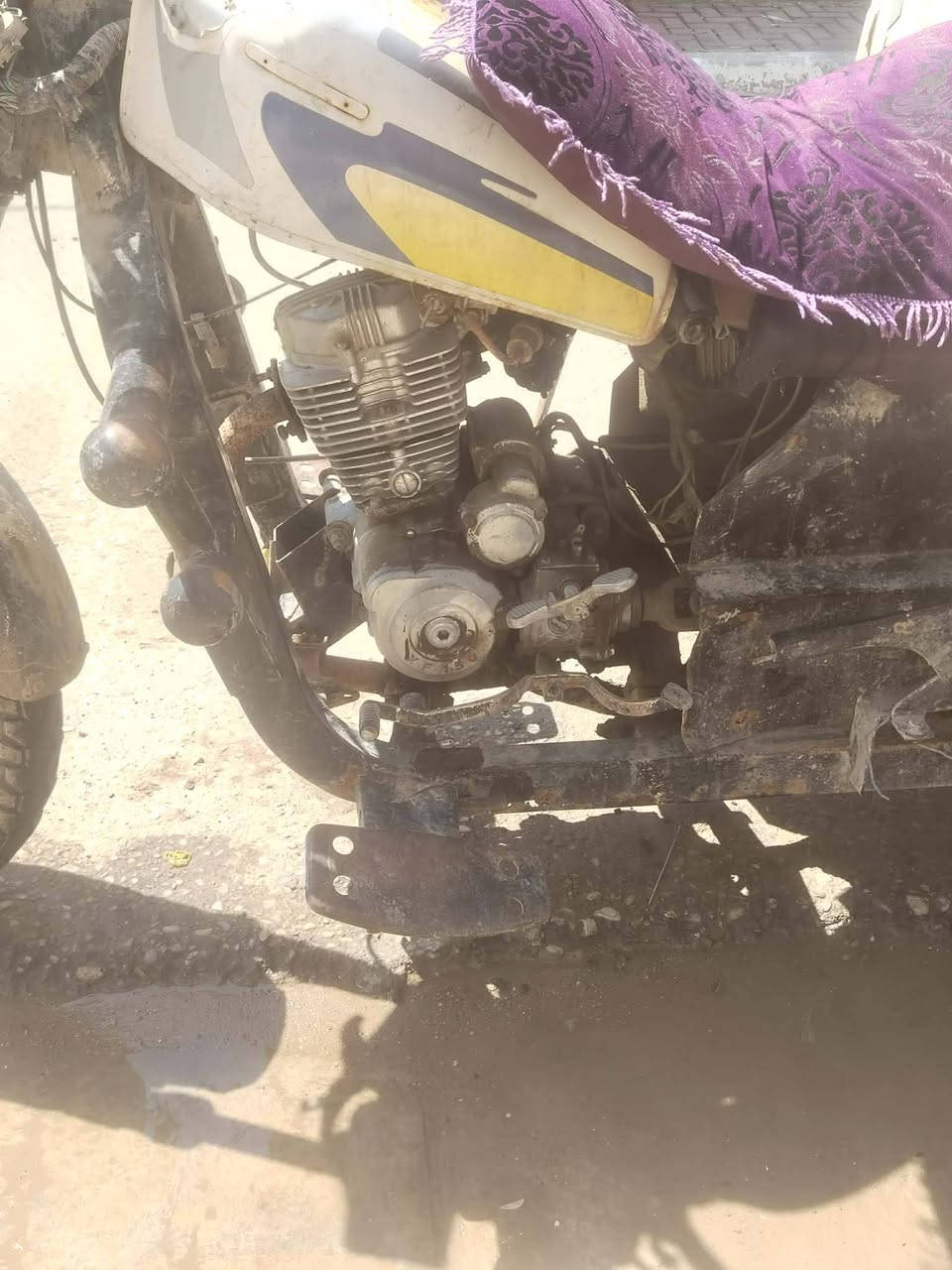 السلام عليكم ستوته دايوان موديل 2013 العنوان الديوانيه السعر 550 الستوته رقم اسود وسنويه موجوده قطره لحيم ما بيها***********
