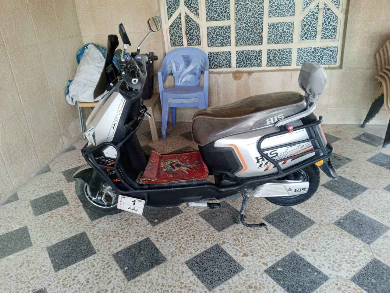 السلام وعليكم دراجه شحن اللبيع 
مكفوله 6بطاريات  اربع سرع نظام بك 
دراجه حلو. جديده بغداد المحموديه ناحيه 
الرشيد هاتف ***********السعر 900بيها 
مجال
