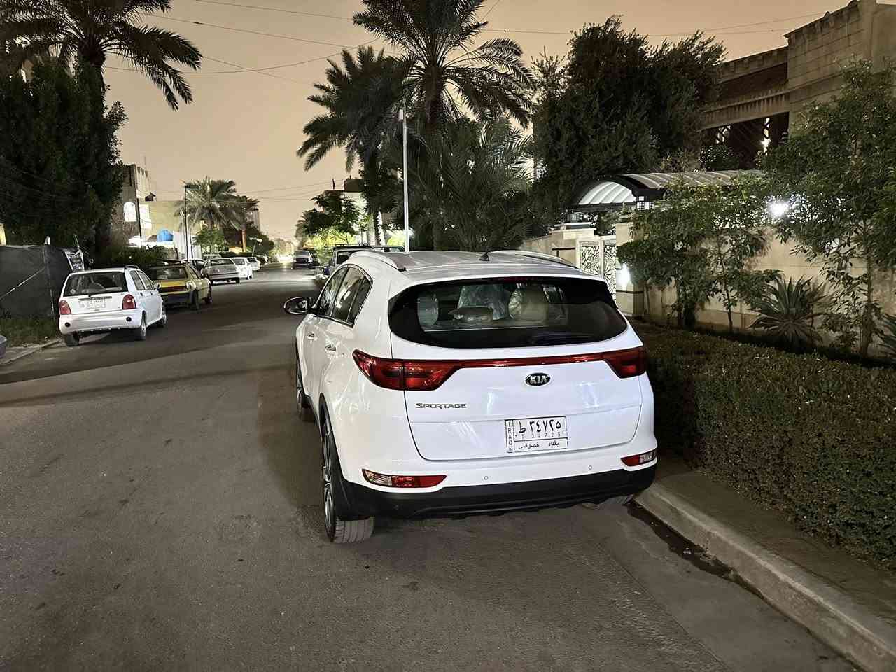 ‎السلام عليكم.
‎للبيع ، كيا سبورتج 2018 بيضه وارد خليجي 
‎والسياره بيه بارد صغير 
‎استخدام بيتي 

‎المواصفات‎
‎نقاط عمياء
‎حساس اطارات بالشاشه 
زراك امامي 
تبريد بيانو 
‎تبريد شاشه قطعتين يمين ويسار
‎حساس امامي خلفي 
‎حساس اطارات بالشاشه 
‎ويل كب عدد ٥ -حجم الويل ١٩ انج
‎بردة خلفيه 
‎شاشة اعطال 
‎تبريد قطعتين 
لد نهاري زنون
والسياره اوتو هولد 
‎وباقي المواصفات المعروفه 
والسياره سبيرها منازل
‎وماشيه 75000 كيلو متر 

اي استفسار الاتصال على الرقم 
***********
