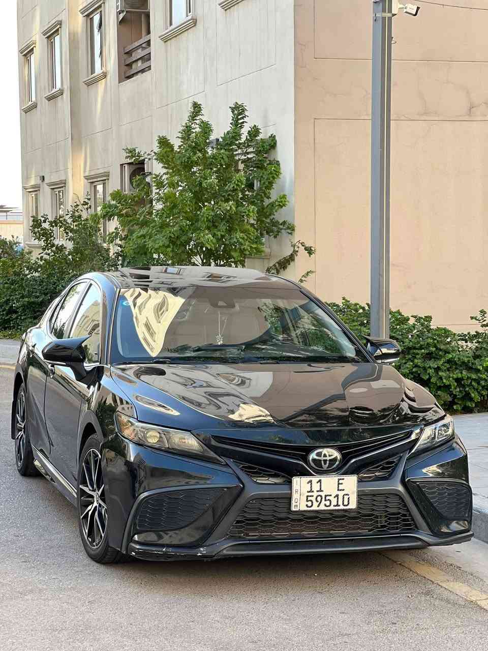 السلام عليكم
كامري 2023 فول 1/1 se plus 
فتحه بصمه رادارات نقط عمياء كشنات جلد كهرباء تدفئه شاحن وايرلس قطعتين تبريد رقم بغداد باسمي 
حادثها جاملغ ونص البنيد صبغ  بدون ايرباك ماشيه 46 الف بدون نقص 
السعر 206 وبيها مجال بسيط 
مكاني بغداد ***********
