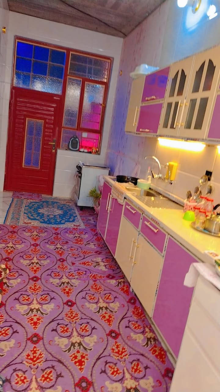 بيت للبيع ١٣٠ متر طابقين
طويريج الرُشيدة
واجهة ٦م    نزال  ٢٣م      السعر (85 مليون)
يحتوي على 
الطابق الأرضي ـ طارمة واسعة -مطبخ-صالة-صحيات -مجموعه مغاسل--غرفة نوم -- استقبال
-----------
الطابق الثاني/ غرفة نوم -مطبخ -صالة- صحيات 

البناء طابوگ
السقف كونكريت
للتواصل الاتصال بنا على الرقم التالي 
‏‪0770 423 9664‬‏
أو مراسلتنا على الماسنجر
