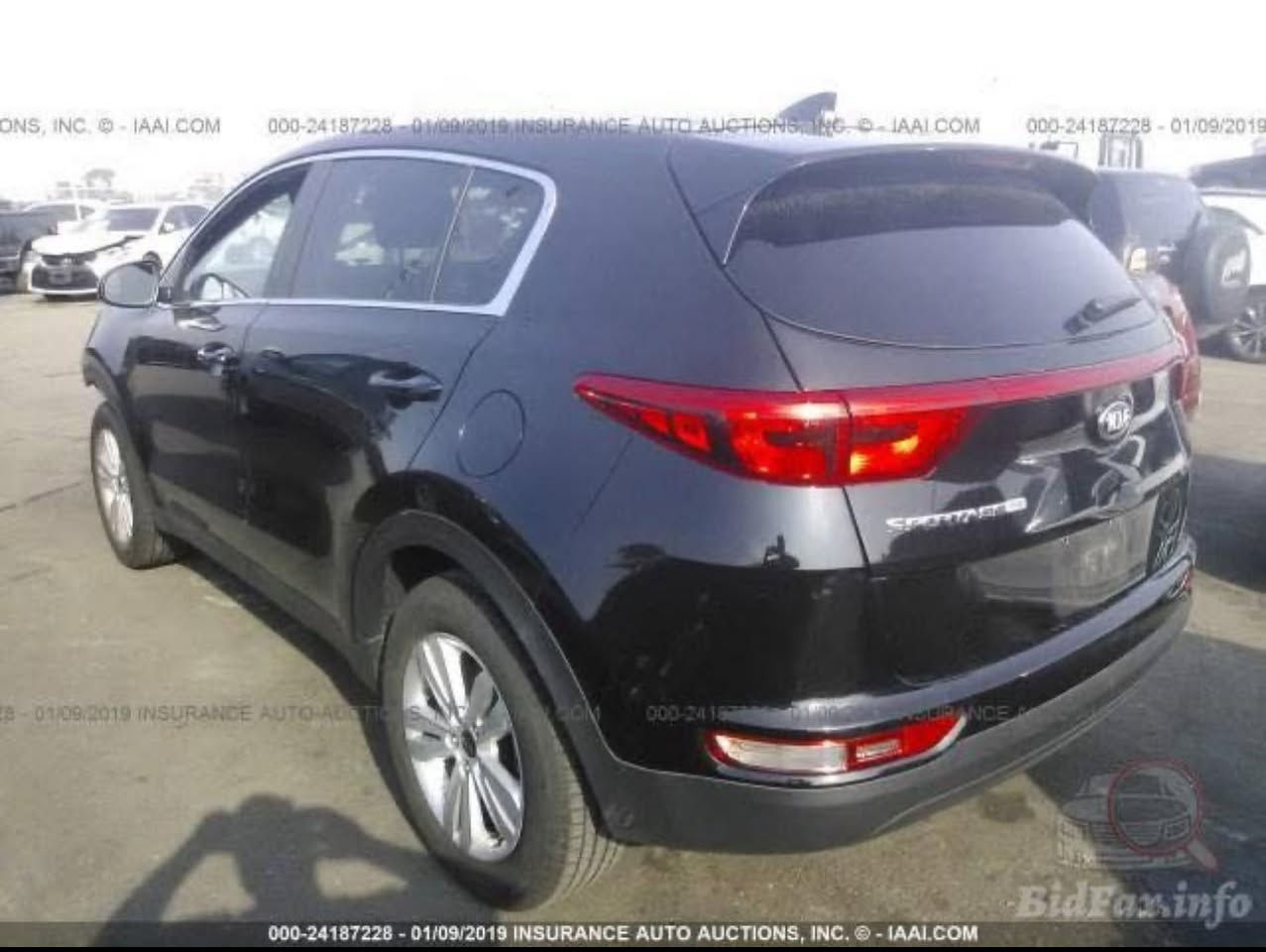 بيع مستعجل __كيا سبورتج موديل 2018 أمريكي 

حادثها موضح بالصور وبيها بارد بسيط 2 وعندي صورهم قبل التصليح 

باقي كفاله عامه

كير ومحرك شرط كفاله 

2 قطع تبريد 

تحكمات ستيرن 

رقم / واسط  

مكان السيارة بغداد البلديات 

السعر 154

الرقم ***********
