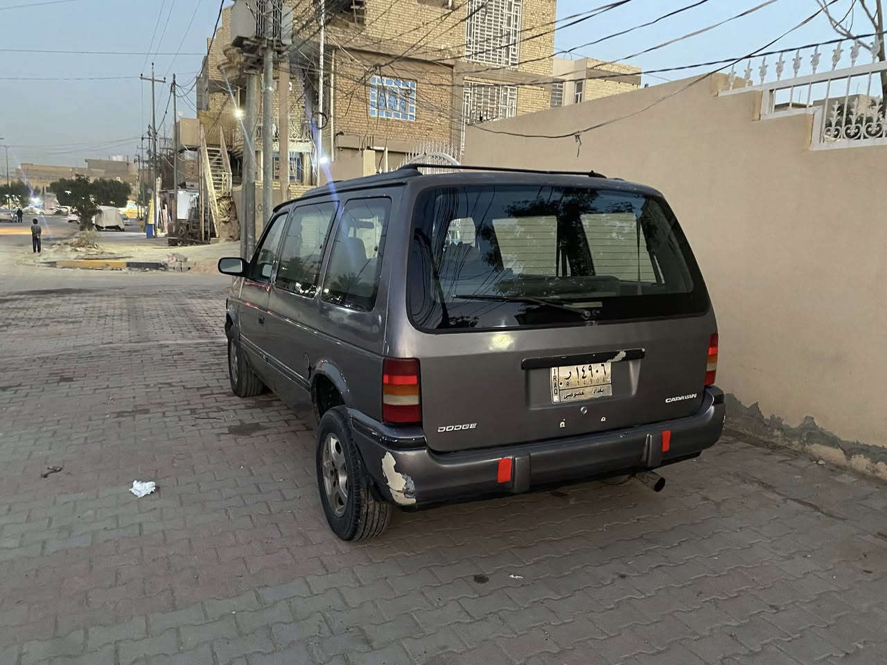 دوج كرايسلر موديل 1992 السيارة نظيفة معمرة قبل شهر تبريد شغال ثلج مكينة 2000 محورة جديدة قبل شهر شادها  كير ومكينه مكفول رقم بغداد السنوية منتهية 
مكان السيارة كربلاء الانتفاضه الثانية 
الاتصال ع الرقم 

‭٠٧٧١ ٢٧٩ ٦٠٥٨‬
