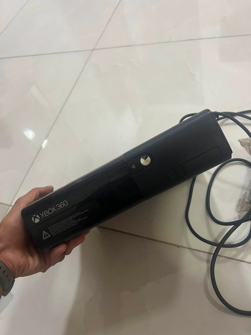 اكس بوكس360 للبيع بي تقريبا 40 لعبه نضيف وكلشي ما  سعره 120 الف وبي مجال مكاني بغداد الحريه هاذ رقمي بس واتساب بي ***********
