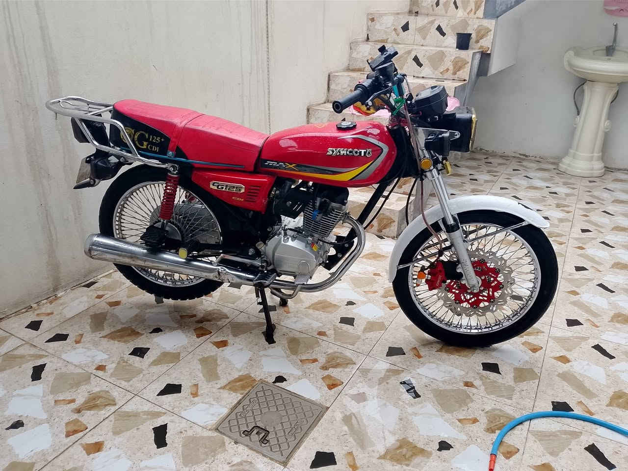 سلام عليكم مطور موديل ٢٥ مكينة شرط سعر ٥٥٠ بي مجال رقم ***********
