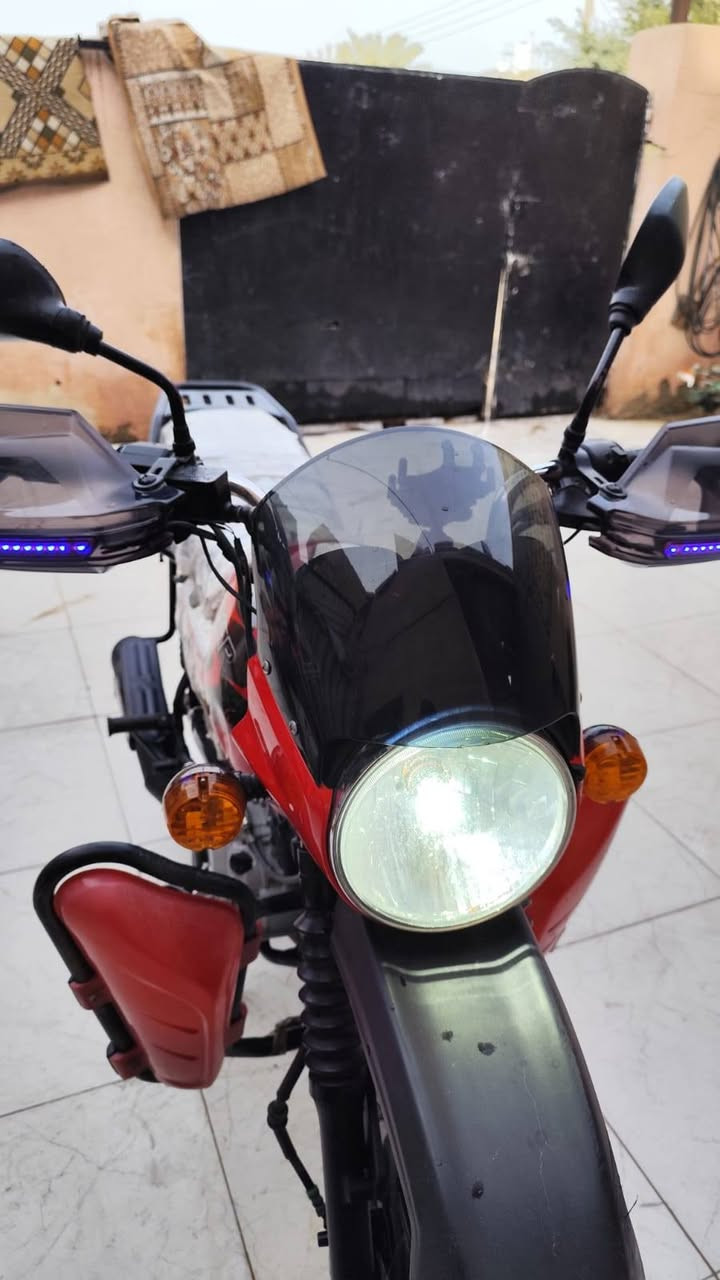 بوكسر رياضي 2023
محرك نظيف مكفول 
وكيل سيد خلدون 
كلشي ما ناقصهه فقط زنجيلهه طويل 
لسعر مليون و 950
مكاني ميسان حي الرساله 
***********
