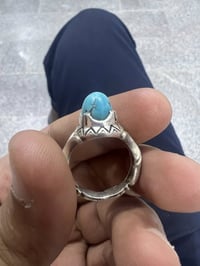 تحفه من الفيروز النيشابوري لبه هرمي قديم خنصرية قياس ١٦ تواصل واتساب ٠...