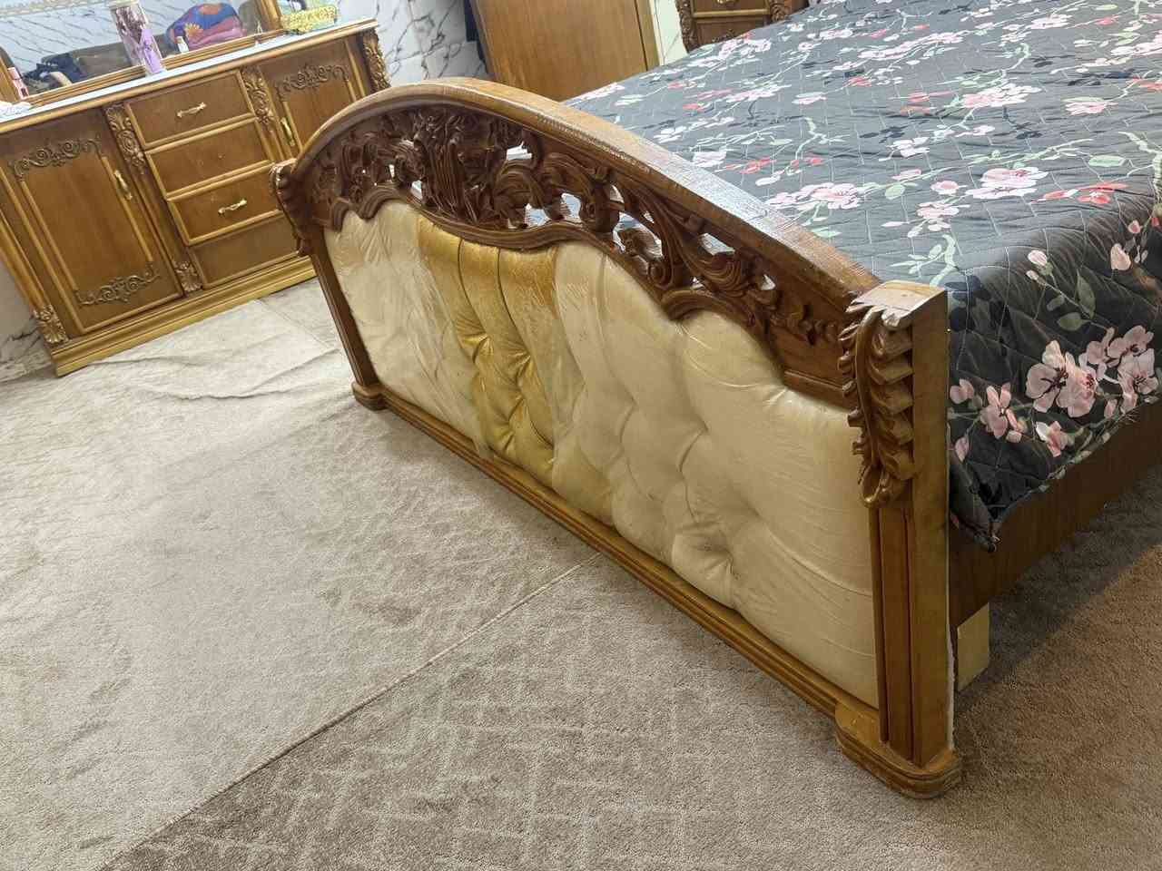 للبيع نضيفه مابيها ضرر فقط يدات


**إذا كنت صاحب هذا الإعلان وتريد حذفه لأي سبب، رجاءا أرسل رسالة إلى الدعم الفني**