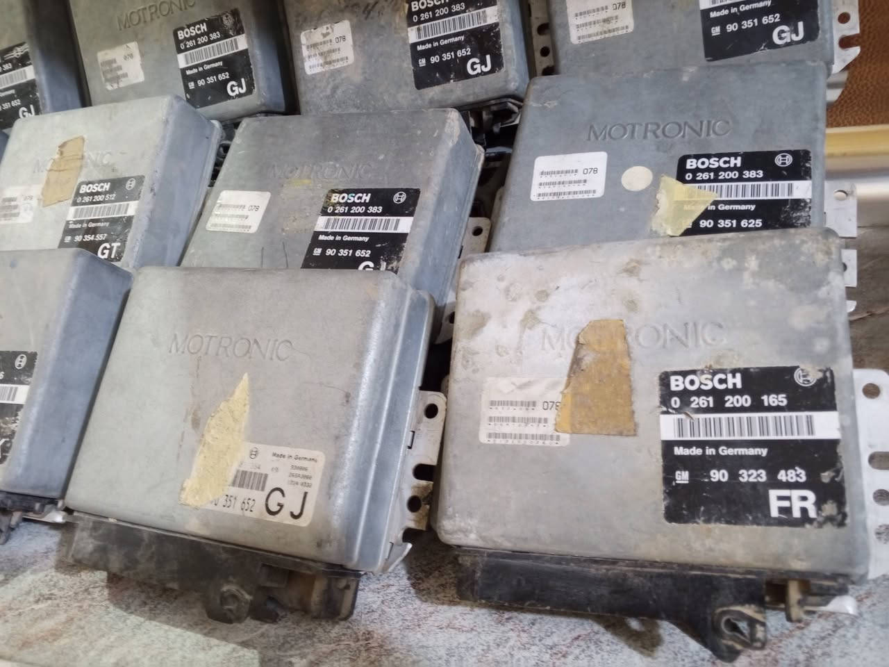 للبيع 
عقل اوميكا كله حاويه السعر مفرد ع  15 والي يريد جمله ع 10 الف 
مكاني نجف توصيل موجود ***********
