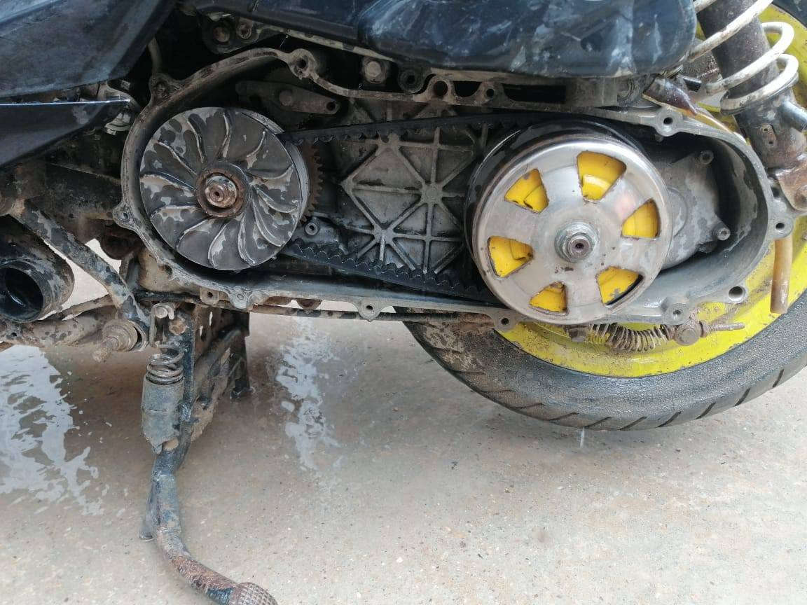 سلام عليكم دراجه سكنس فحل كابريتر دراجه خير من الله مفتوحه مره واحد كلجات رياضي معدل وشلع تاكل الكاع سعر 500و مروس بوكسر و تايكر ونطي فرق مو مشكله بس مو  تجي تغني الميعرف بيهن الا يسولف من يمه


**إذا كنت صاحب هذا الإعلان وتريد حذفه لأي سبب، رجاءا أرسل رسالة إلى الدعم الفني**