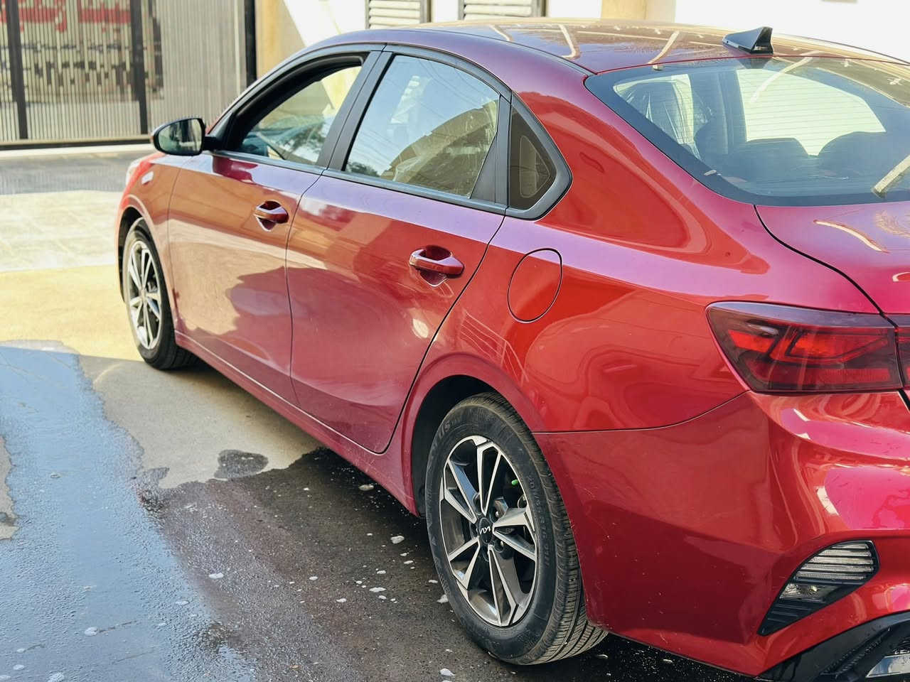 ***********
سلام عليكم شباب فورتي مديل ٢٣ ماشية ٢٧ حادثهة موجود مكينة الفين دوش سيارة قطرة صبغ مابيهة ١٥٧ وبيهة مجال للشراي
