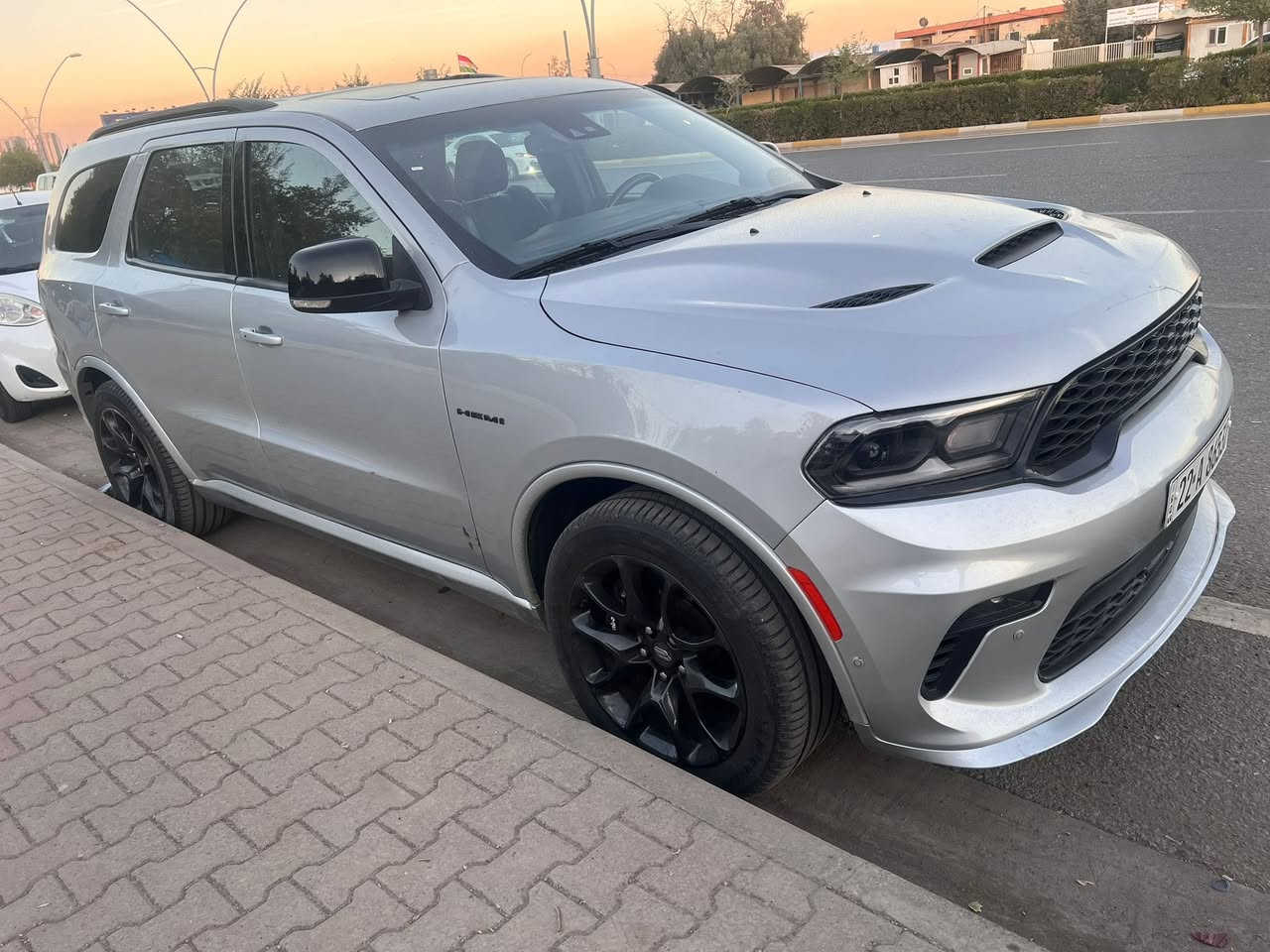 سلام عليكم
للبيع فقط دورنكو R/T فئة Rose gold اعلى فئة بلدورنكو ام الجكات
كزوز بلادي فجوج برمبو اصل  
موديل :2024
الممشة : 13 الف مايل 
حادث السيارة سرقة وراجعه قطعها بلادية 
فقط قطعتين صبغ 
رقم اربيل ترقيم جديد شرط التحويل او الوكالة
لمعرفة باقي التفاصيل اتصل على الرقم 
عنواني بغداد مجمع بوابة العراق 
*********** اتصال فقط 
00971544914234 واتساب فقط
