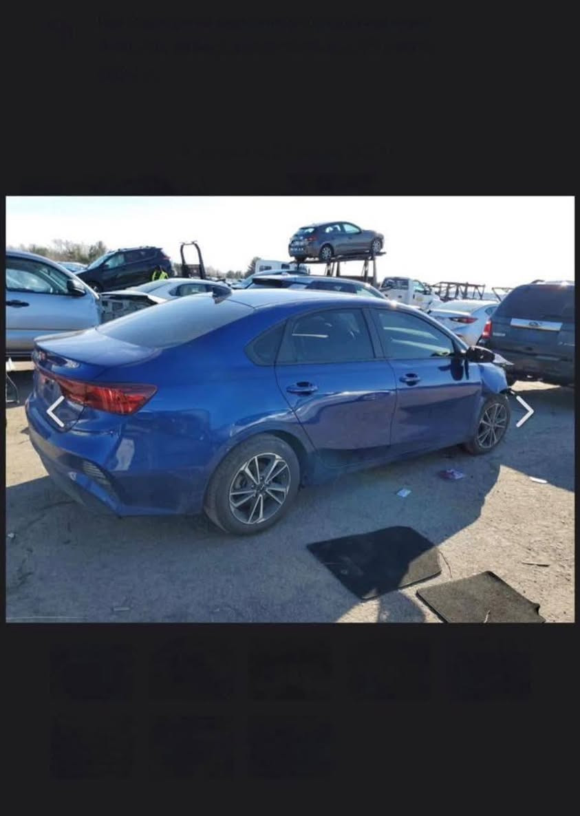 السلام عليكم كيا فورتي موديل 22
رقم بغداد باسمي 
حادث ها مثل ماموضح بل صور 
سياره بيها اربع قطع صبغ 
مكينه 2000 دوش
تبريد ثلج
تحكمات ستيرن 
شاشة كبيرة
كار بلي 
تحديد مسار 
رادارات 
قيادة ذاتيه 
وبعد بيها هواي مواصفات 
العنوان بغداد الشعب بوب الشام 
***********
السعر 118 وبيها مجال

