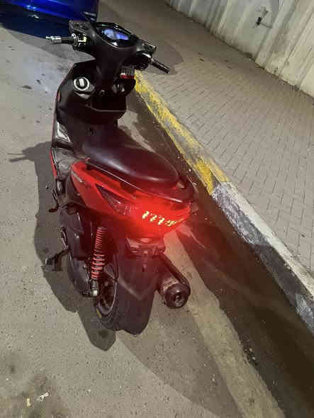 سلامً عليكم سكنس لد جديده كامله من كلشي ياباني استاند كهرباء ماشيه 10الف السعر9الاعظميه***********
