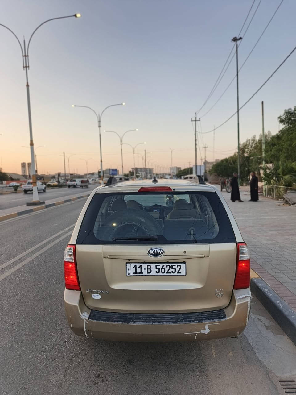 السلام عليكم
سيدونه لبيع أو مراوس بجارجر 
موديل ٢٠٠٩
رقم انگليزي بغداد 
مداور ثاني يوم 
سنويه ل٢٠٢٧ 
مكينه ٣٨٠٠
كير مكينه عل شرط 
بيها منضومه غاز 
تبريد ثلج 
تخم تاير جديد 
السعر ١٣٠وبيها مجال 
لستفسار أكثر 
‏‪***********‬‏
