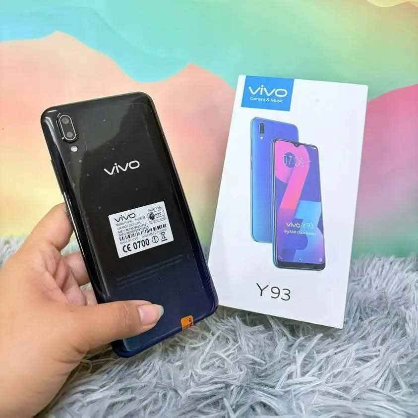 #أشتري_الآن فيفو Y93.. Vivo
🔹 ذاكرة داخلية 128 كيكا
🔹 حجم الشاشة 6.2 إنش IPS LCD تدعم 16 مليون لون وتشغل فيديو بدقة عالية 1080p  
🔹 بطارية 4030 ملي أمبير
🔹 تسجيل مكالمات + راديو FM 
🔹 استنساخ التطبيقات + النقر الذكي + وضع الالعاب + وضع الأطفال + ثيمات غاية الروعة
ايموجيات جميلة جدا + ميزة الشاشة الذكية 
🔹 جميع خدمات گوگل وسوق بلي وينزل أقوى الالعاب والبرامج ومنها لعبة ببجي العالمية 
🔹كارتونة ملحقات كاملة 
🔹 الالوان : احمر بنفسجي واسود
السعر 80 ألف دينار 🔥 
العنوان 
بغداد زيونه الربيعي مقابل مول دريم ستي 
البسمله للموبايلات 
واتساب
*********** 
*********** Colombo, Sri Lanka
