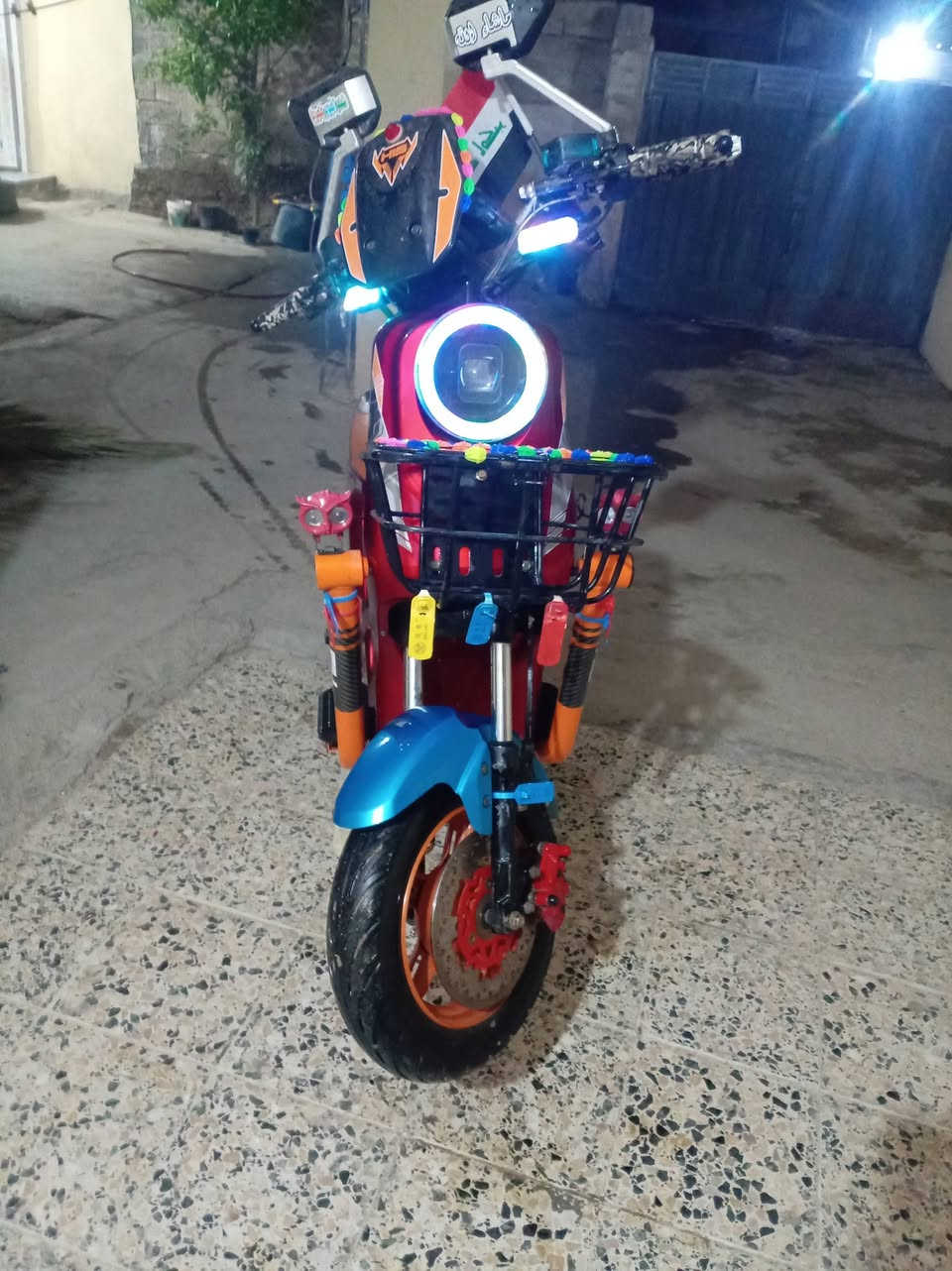 سلام عليكم ورحمة الله وبركاته دراجه شحن للبيع الموديل 2025 5بطاريات فول نظافه السعر 400 وبيها مجال الرقم ***********
