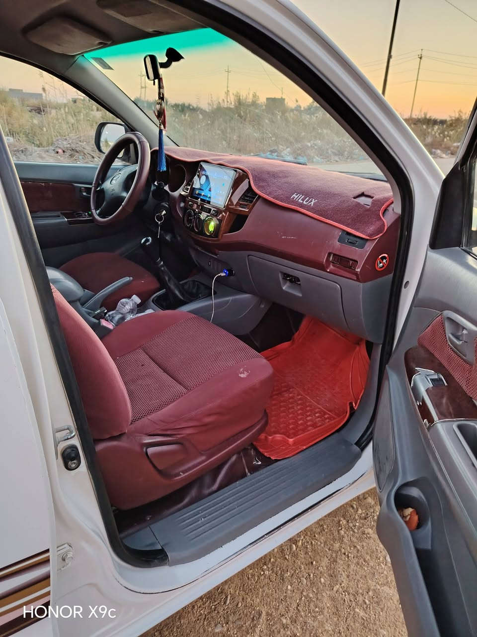 سلام عليكم 
بيكم هايلاكس للبيع موديل 9سياره نضيفه گير اومكينه وكسن وحداديه  تبريد تدفه كفاله رقم قادسيه انگليزي
رقم ***********
