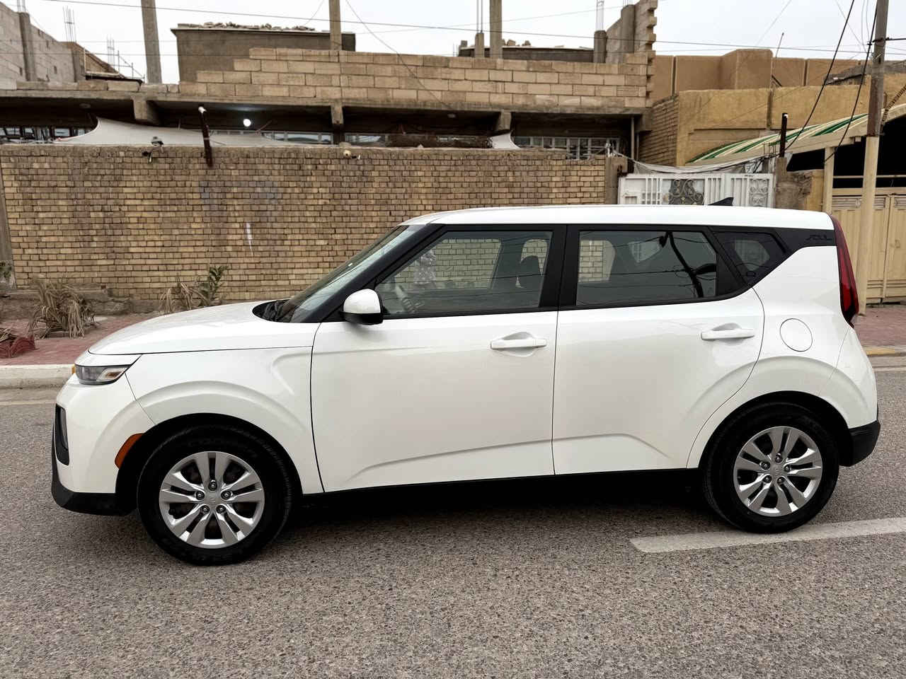 الهم صلِ على محمد وال محمد
كيا صول للبيع

موديل 2021

فئة السياره LX

محرك 2000دوش

رقم سياره بغداد تحويل ثاني يوم 

حادث السياره موجود بالمنشور

معروفه مواصفهات LX 

مكان السياره كربلاء المقدسة 

ماشيه 21 الف ميل 

سعر السياره 154 وبيها مجال

رقم:***********
