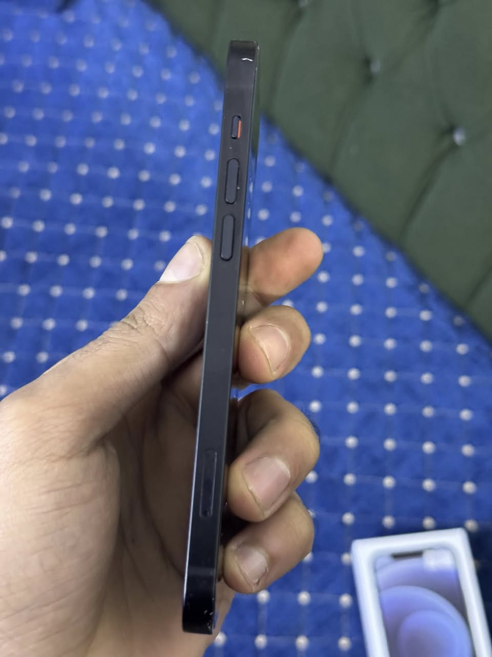 ايفون 12عادي 256 مكفول ضمان شهر نموذج m 
*********** كارتونته ويا 335بي مجال بسيط
