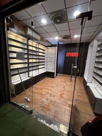 محل للبيع حي الجامعه شارع 66 07701882811 07780080592